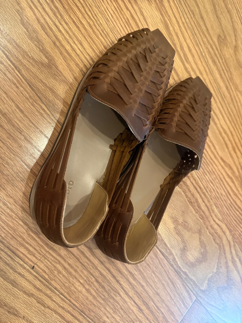 Brown Men’s Huaraches - Picture 3 of 5